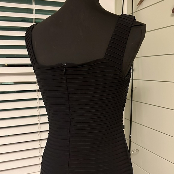 Sangria,Stunning Noir,Ribbed Bodice,Heavy Lace Frilled Lower over Cream,Size 10 - Picture 17 of 17